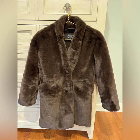 Abercrombie & Fitch Jackets & Blazers - Abercrombie & Fitch Plush Brown Teddy Coat
